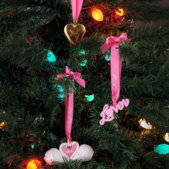 NEW Taylor Swift Lover Ornament - Picture 5 of 6